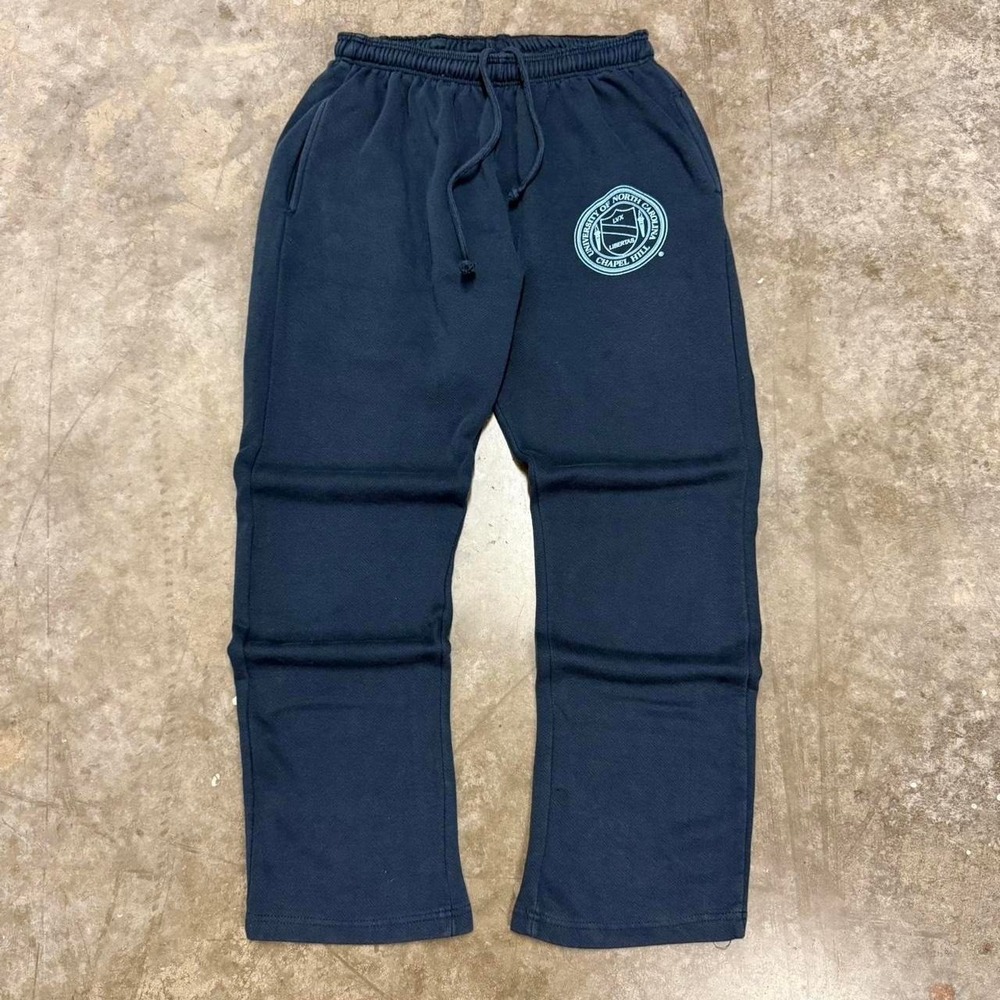 Vintage Women's Navy Blue UNC Baggy Flared Sweatpants Size‎ M